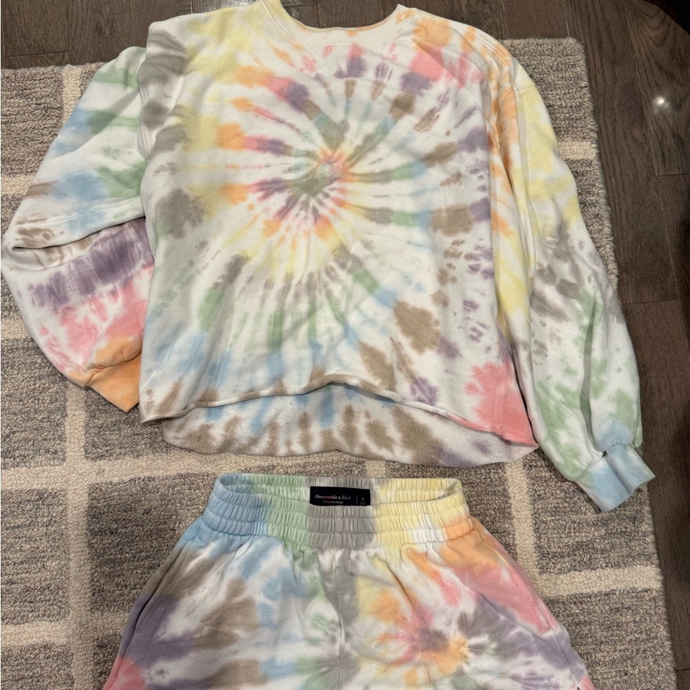 Abercrombie Colorful Tie-Dye sunday Sweatshirt and Shorts Set